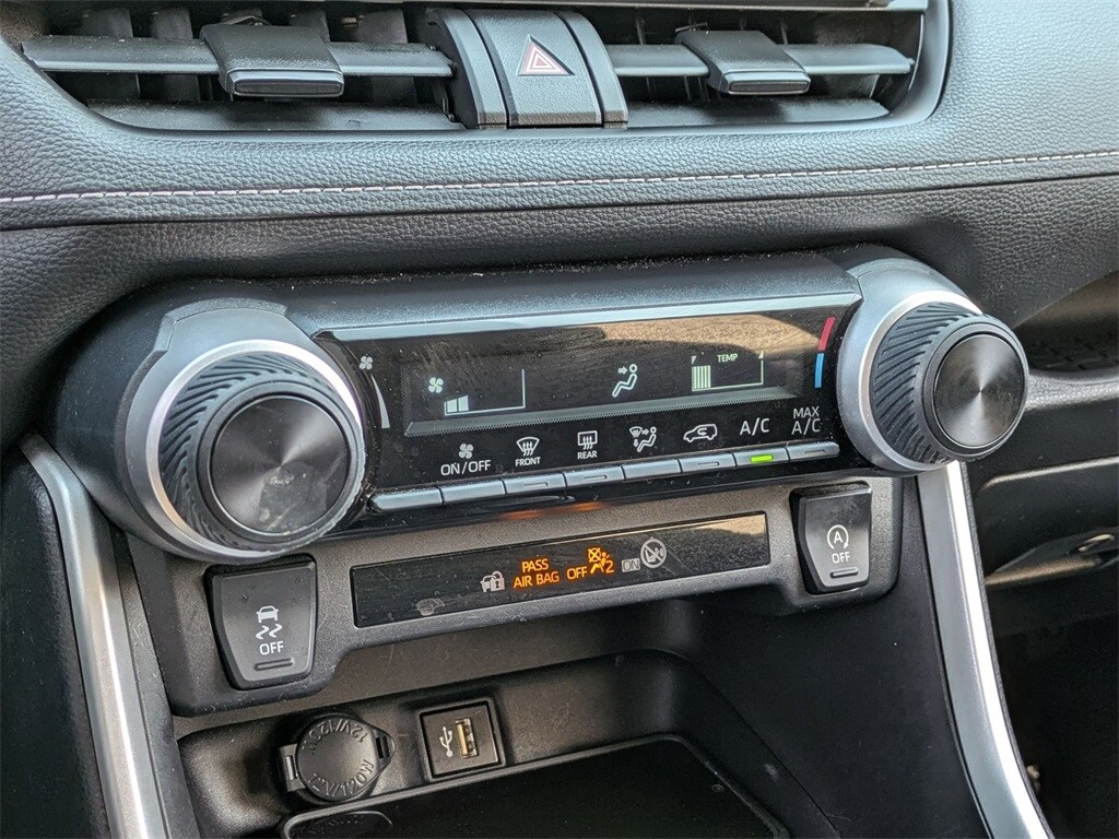 Thumbnail: 2024 Toyota RAV4 - 17