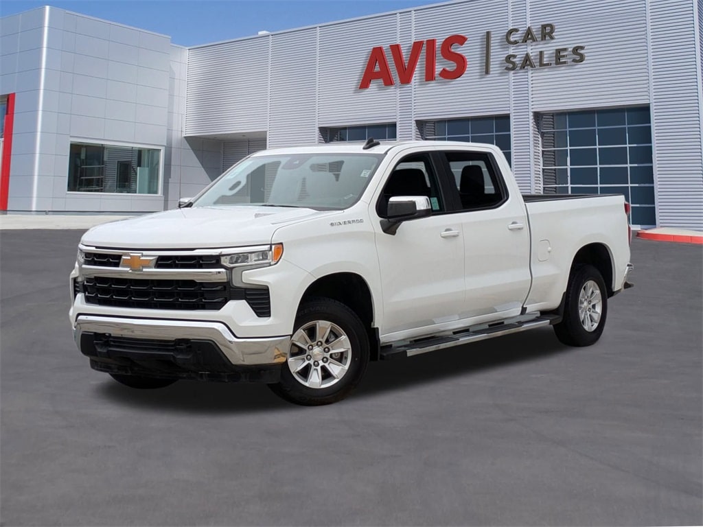 2024 Chevrolet Silverado LT's photo
