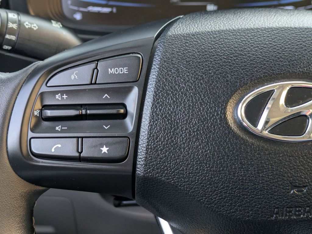 Thumbnail: 2025 Hyundai Venue - 20