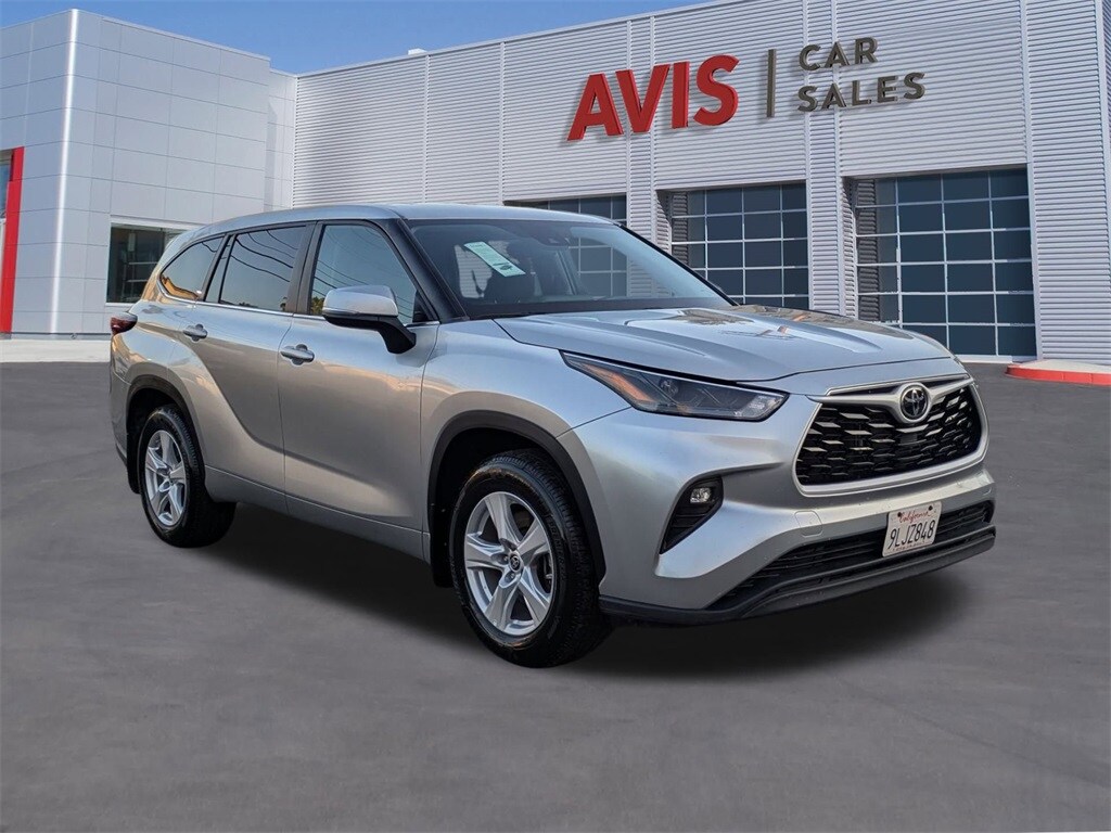 2024 Toyota Highlander XLE photo 3