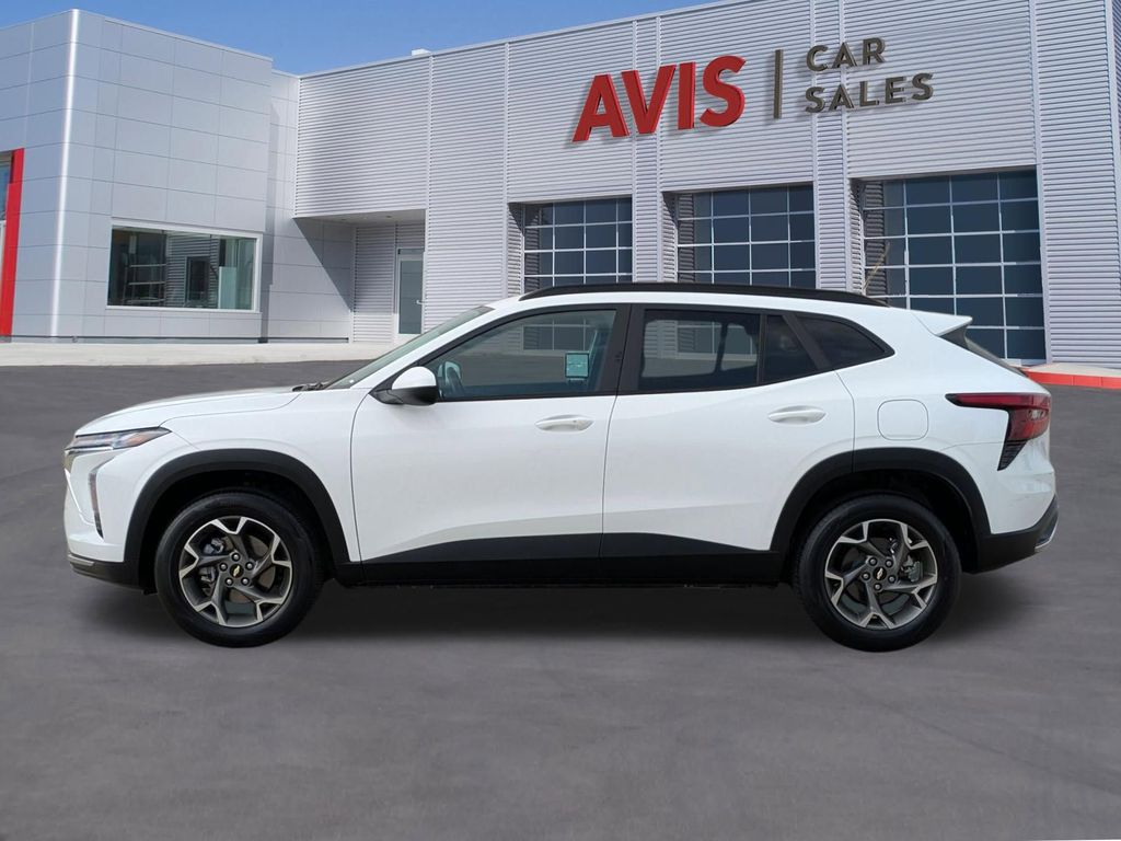 Thumbnail: 2025 Chevrolet Trax - 10