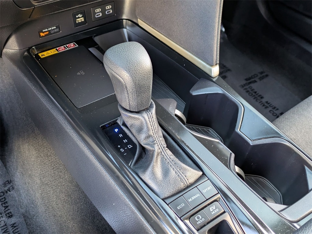 Thumbnail: 2025 Toyota Camry - 18