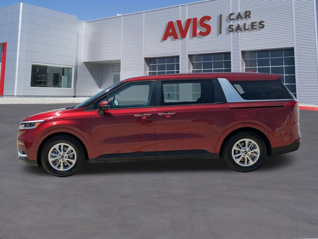 Thumbnail: 2023 Kia Carnival - 10