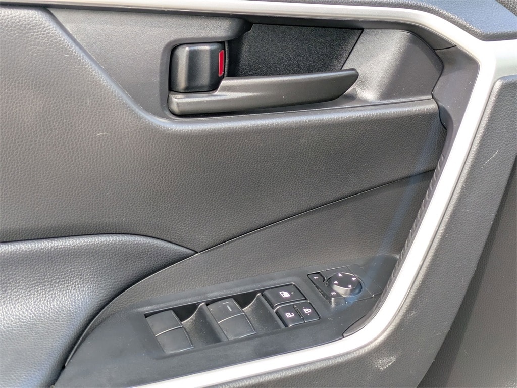 Thumbnail: 2024 Toyota RAV4 - 13