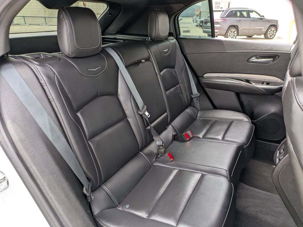 Thumbnail: 2024 Cadillac XT4 - 27