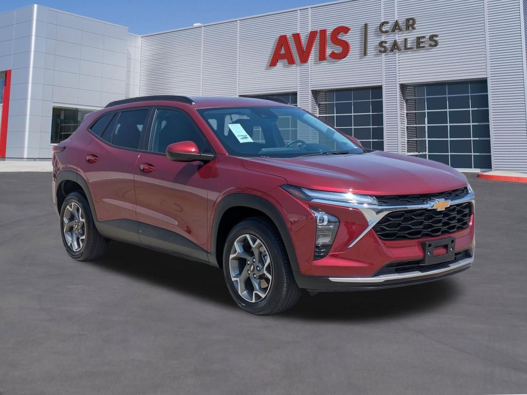 Thumbnail: 2025 Chevrolet Trax - 9