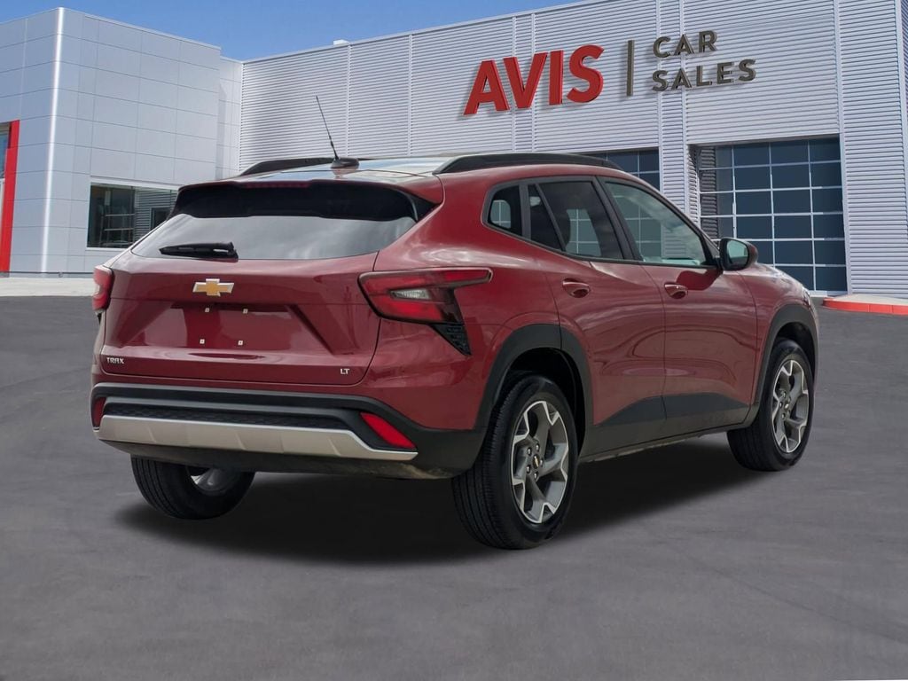 Thumbnail: 2025 Chevrolet Trax - 6