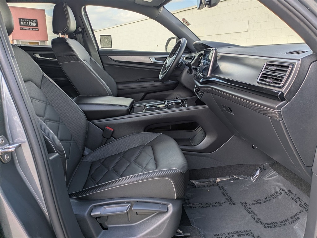 Thumbnail: 2025 Volkswagen Atlas - 32