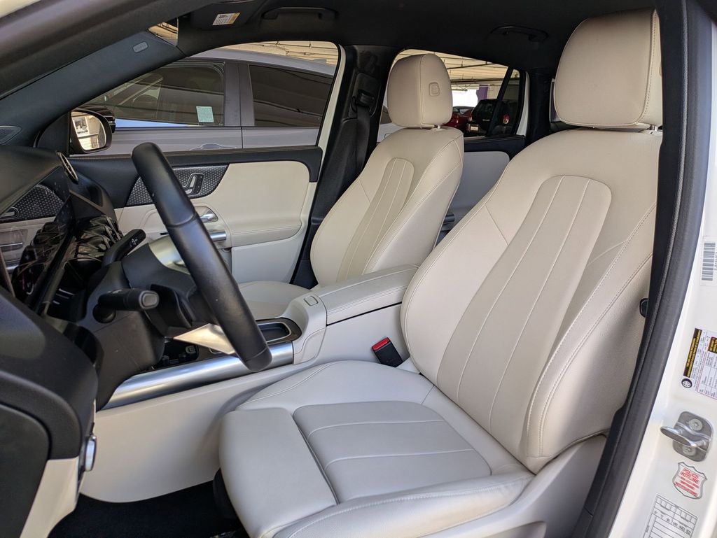 Thumbnail: 2025 Mercedes-Benz GLA - 23