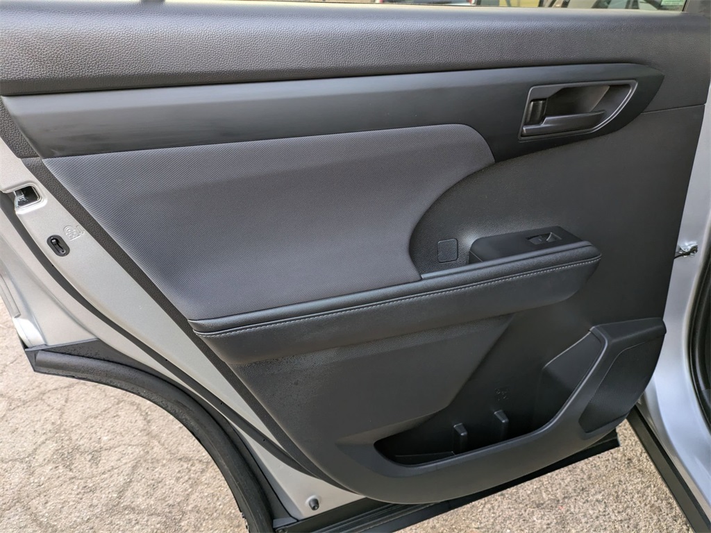 Thumbnail: 2024 Toyota Highlander - 27