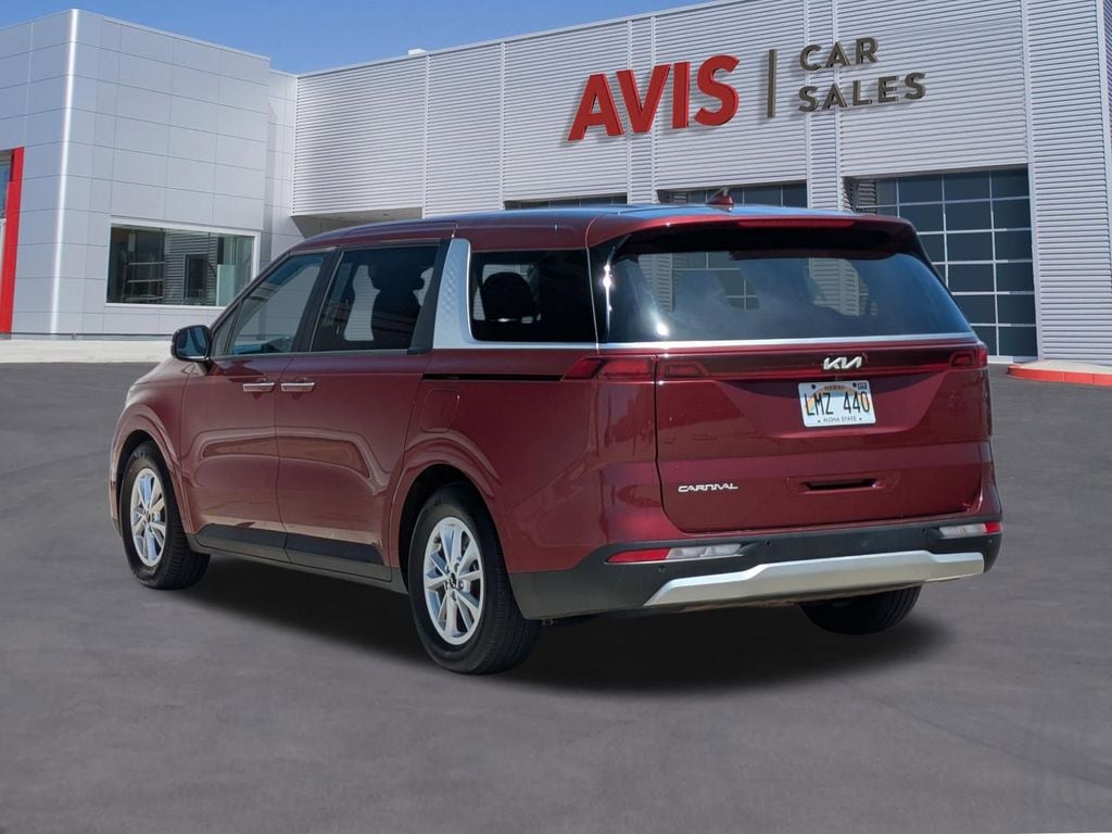 Thumbnail: 2023 Kia Carnival - 9