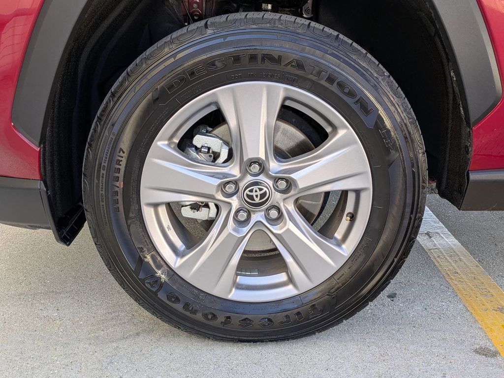 Thumbnail: 2025 Toyota RAV4 - 31