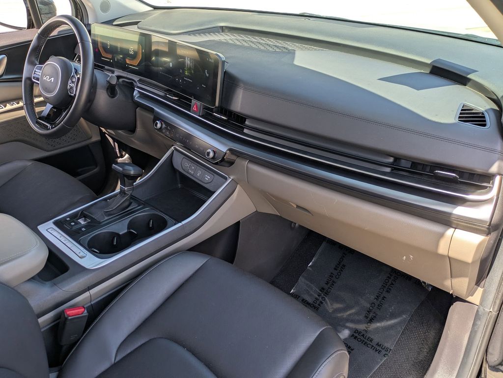 Thumbnail: 2025 Kia Carnival - 29