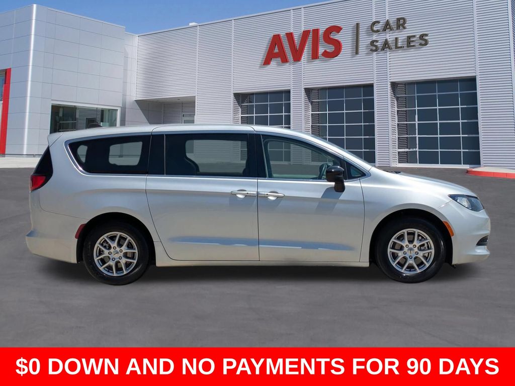 Thumbnail: 2024 Chrysler Voyager - 5