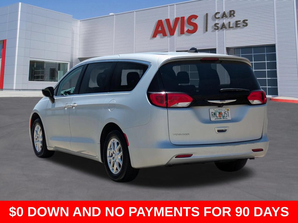 Thumbnail: 2024 Chrysler Voyager - 9