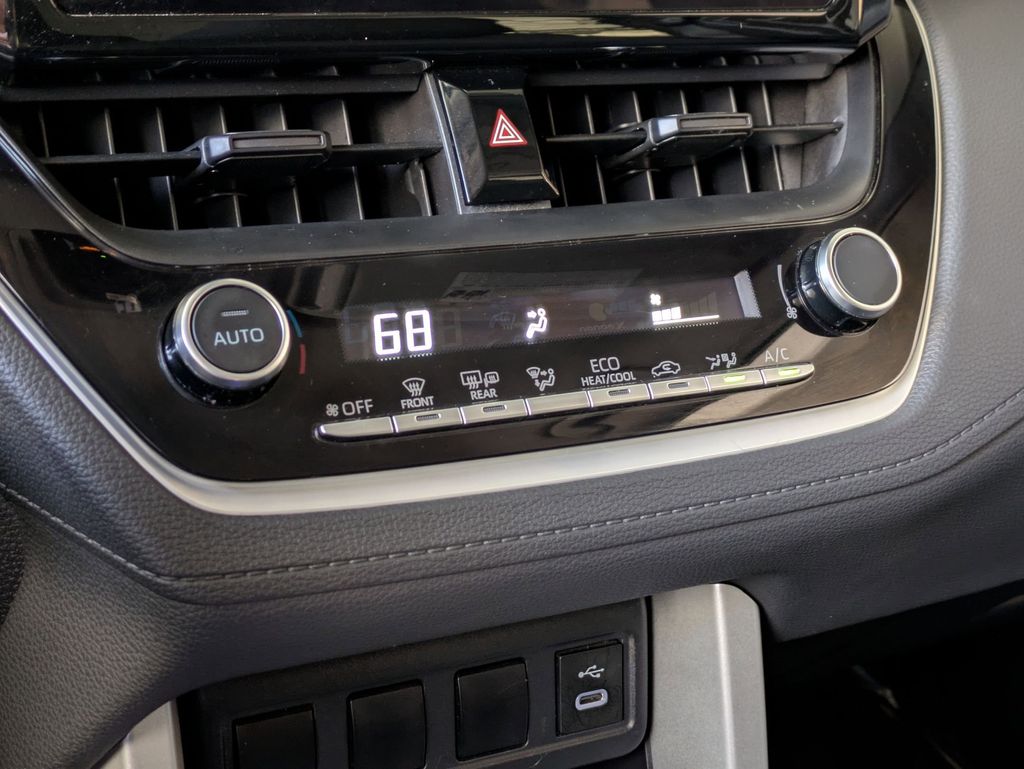 Thumbnail: 2025 Toyota Corolla Cross - 17