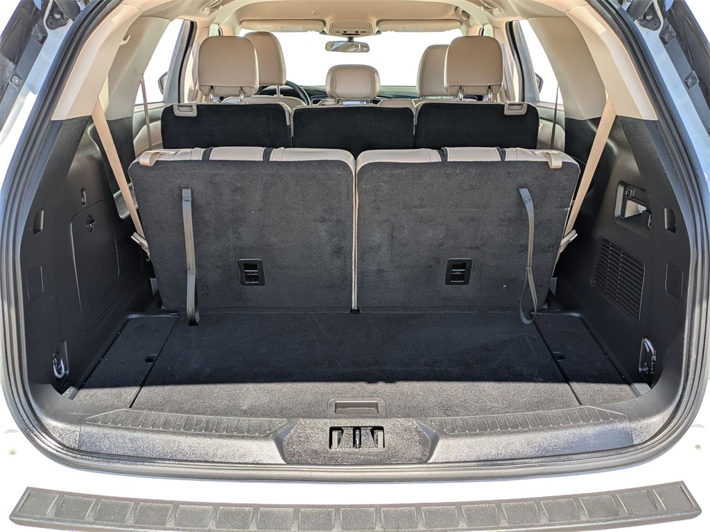 Thumbnail: 2024 Ford Explorer - 26