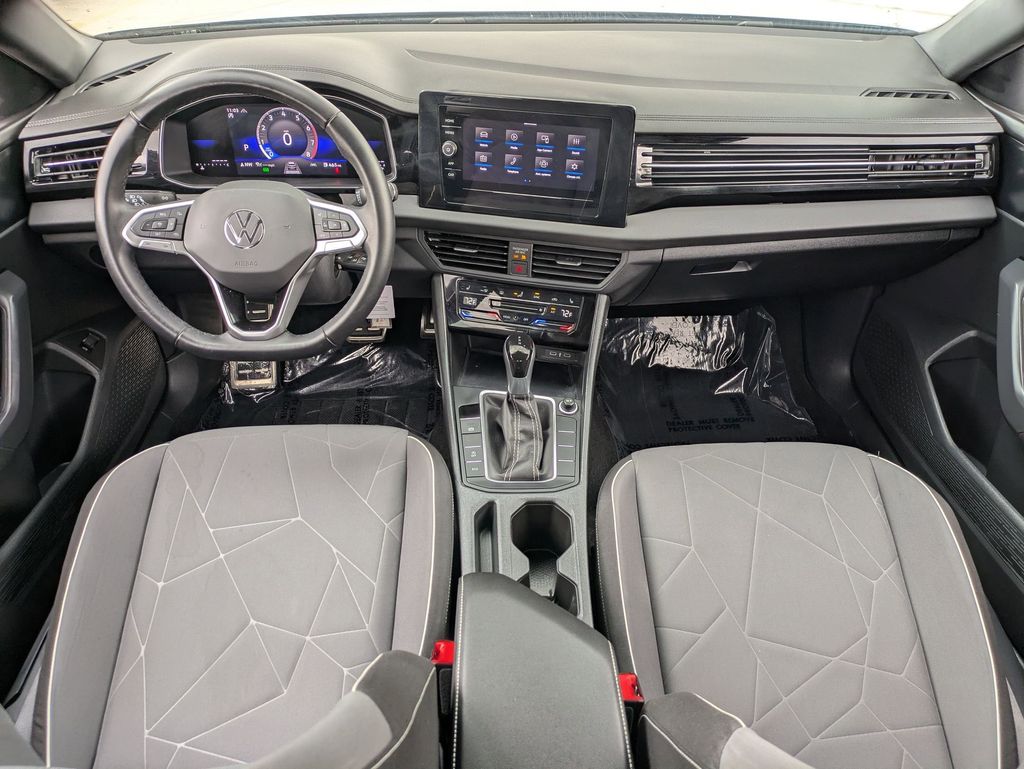 Thumbnail: 2025 Volkswagen Jetta - 25
