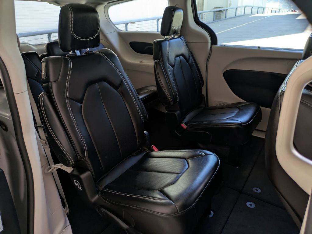 Thumbnail: 2024 Chrysler Pacifica - 27