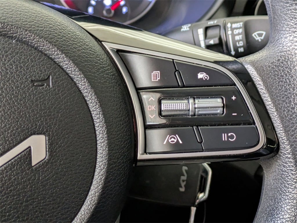 Thumbnail: 2024 Kia Forte - 21