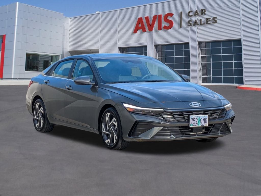 Thumbnail: 2025 Hyundai Elantra - 3