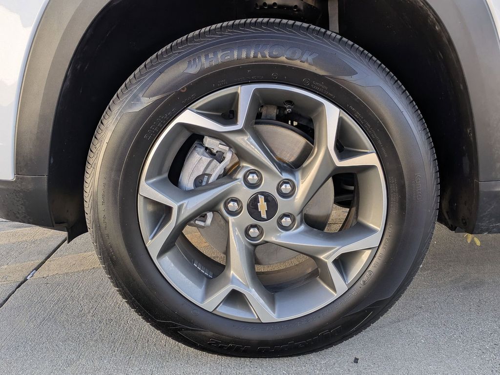 Thumbnail: 2025 Chevrolet Trax - 31