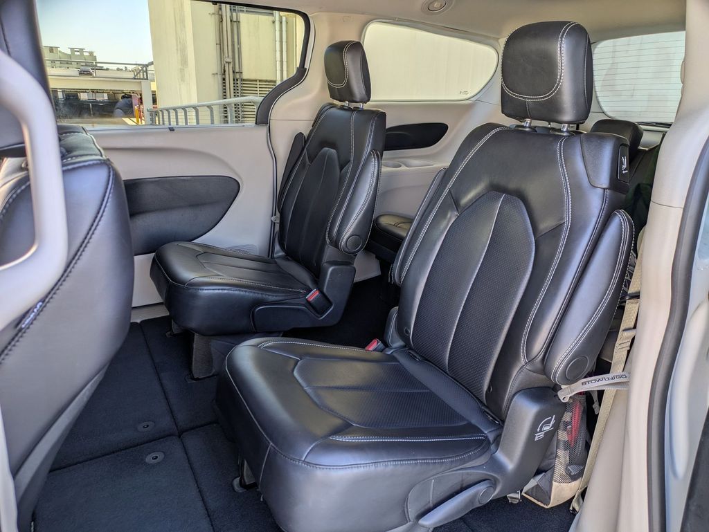 Thumbnail: 2024 Chrysler Pacifica - 24