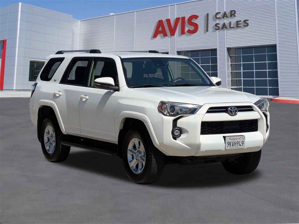 2024 Toyota 4Runner SR5 Premium photo 3