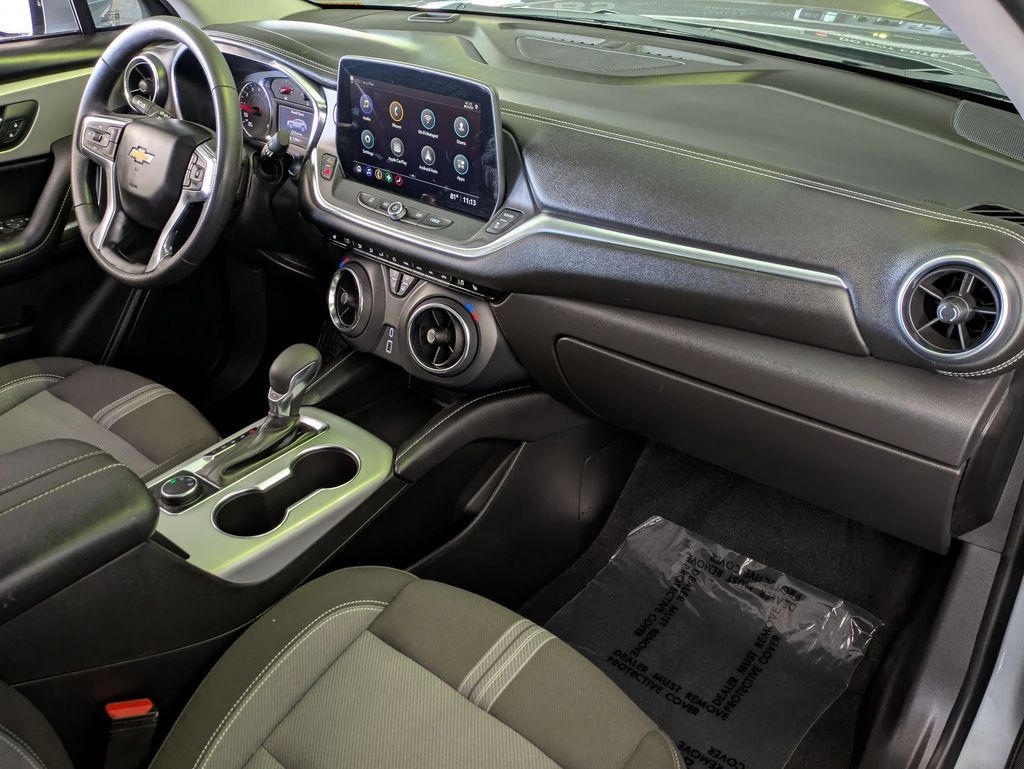 Thumbnail: 2025 Chevrolet Blazer - 29