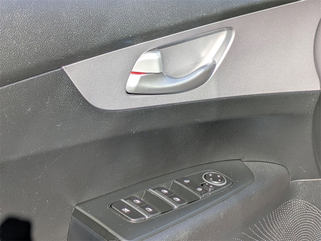 Thumbnail: 2024 Kia Forte - 13