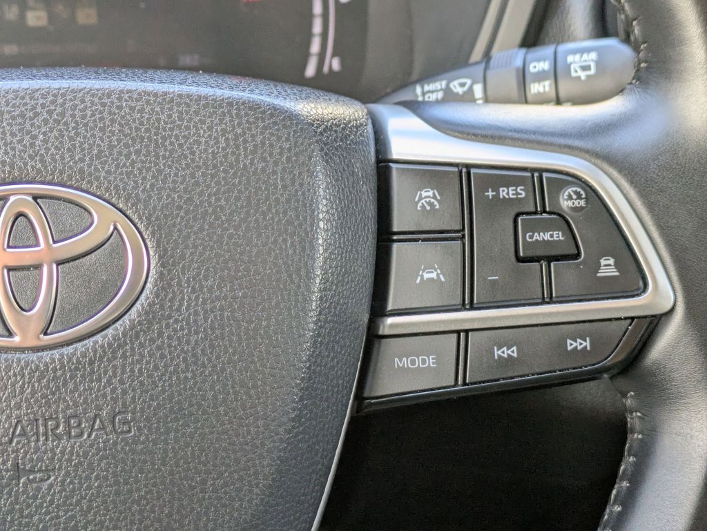 Thumbnail: 2025 Toyota Grand Highlander - 21