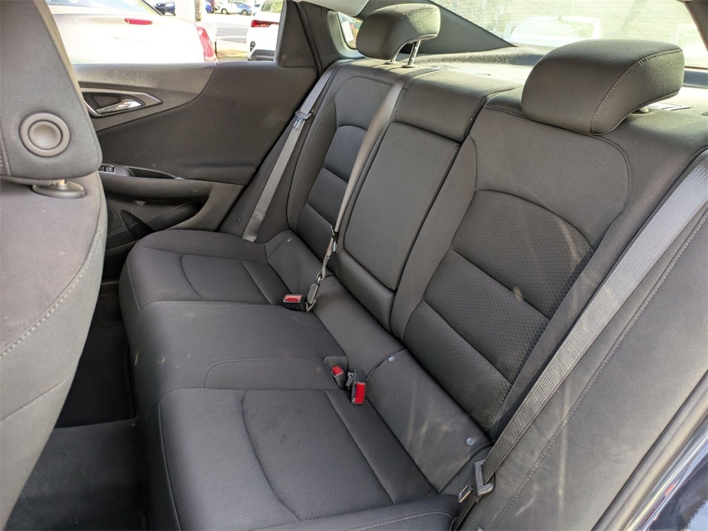 Thumbnail: 2023 Chevrolet Malibu - 24