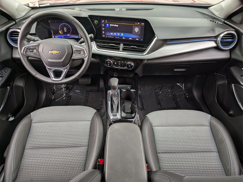 Thumbnail: 2025 Chevrolet Trax - 25