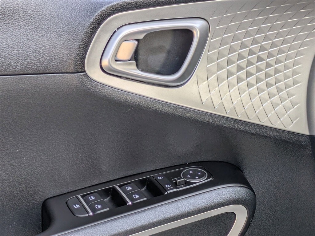 Thumbnail: 2023 Kia Soul - 13