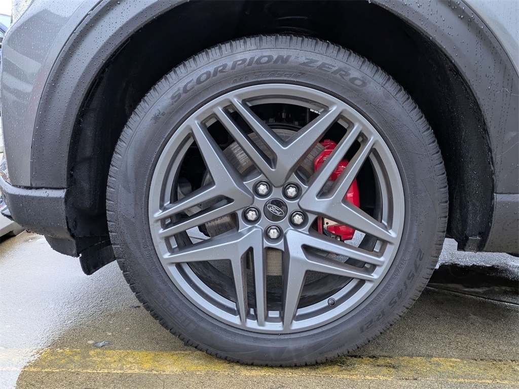 Thumbnail: 2025 Ford Explorer - 31