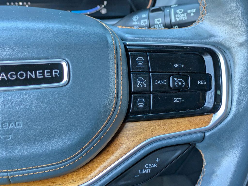 Thumbnail: 2023 Jeep Grand Wagoneer - 21