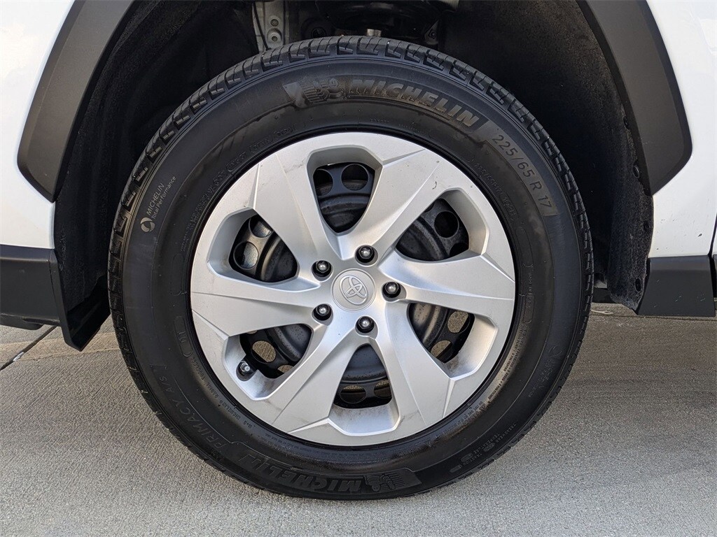 Thumbnail: 2024 Toyota RAV4 - 31