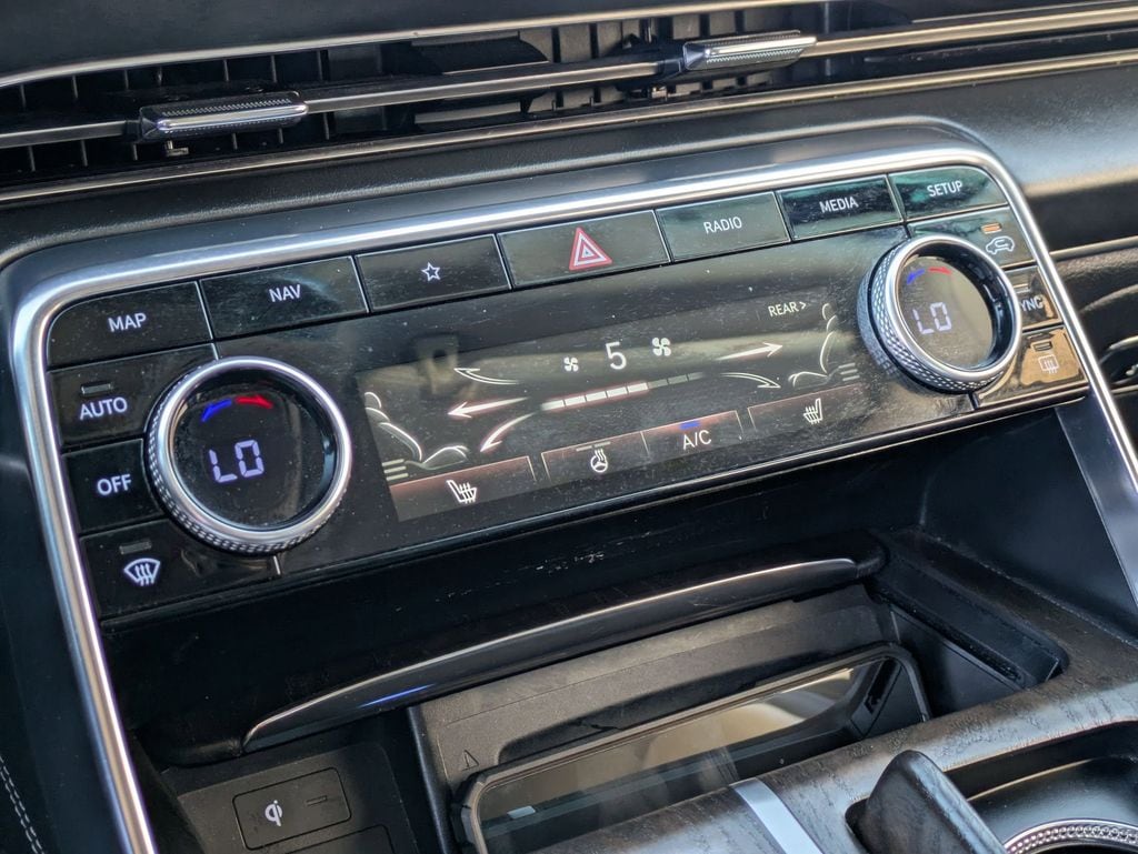 Thumbnail: 2024 Genesis GV80 - 17