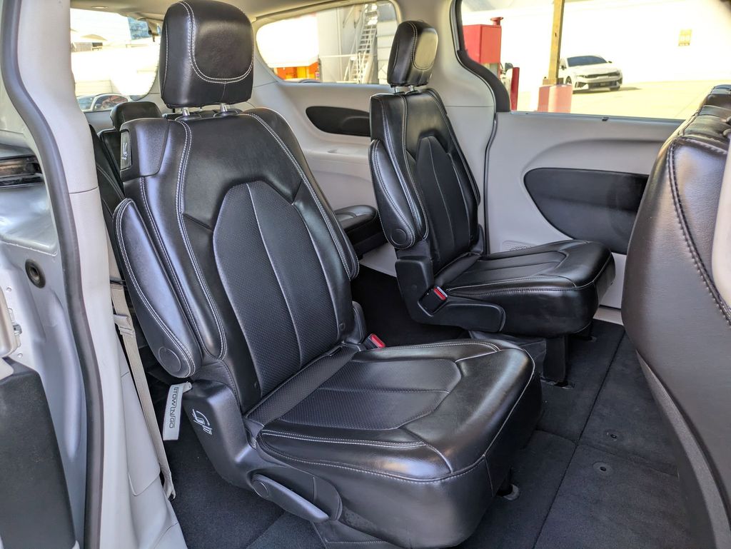 Thumbnail: 2024 Chrysler Pacifica - 27