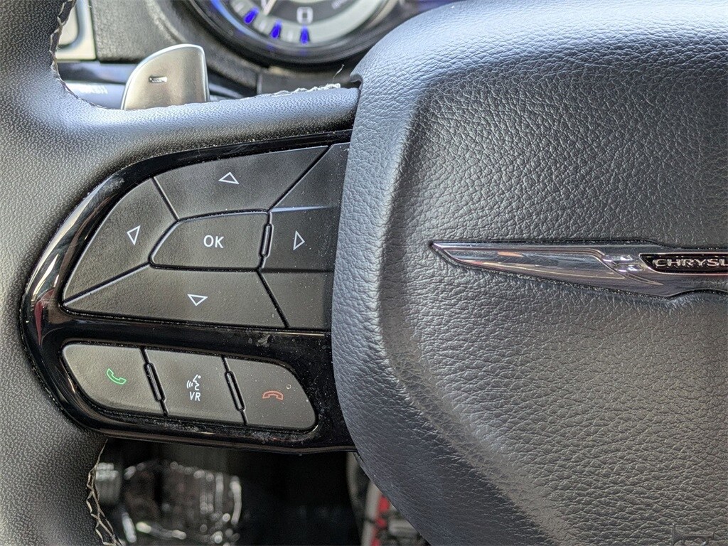 Thumbnail: 2023 Chrysler 300 - 20