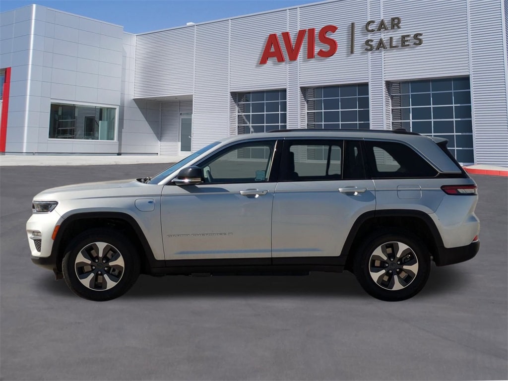 Thumbnail: 2023 Jeep Grand Cherokee - 10