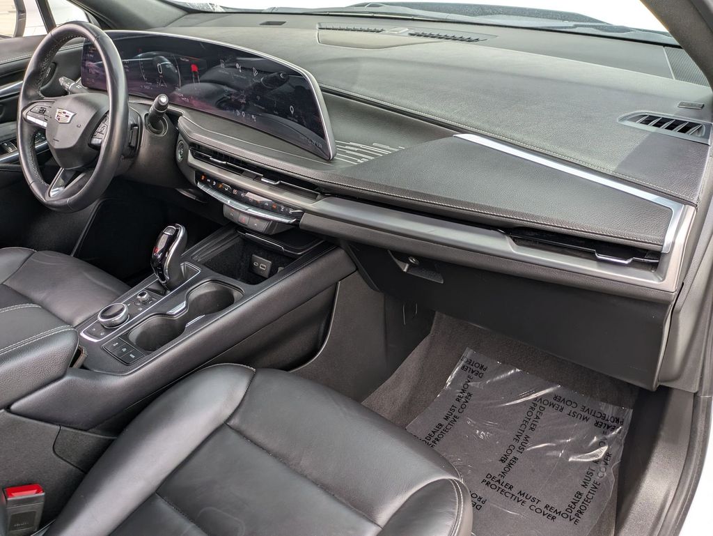 Thumbnail: 2024 Cadillac XT4 - 29