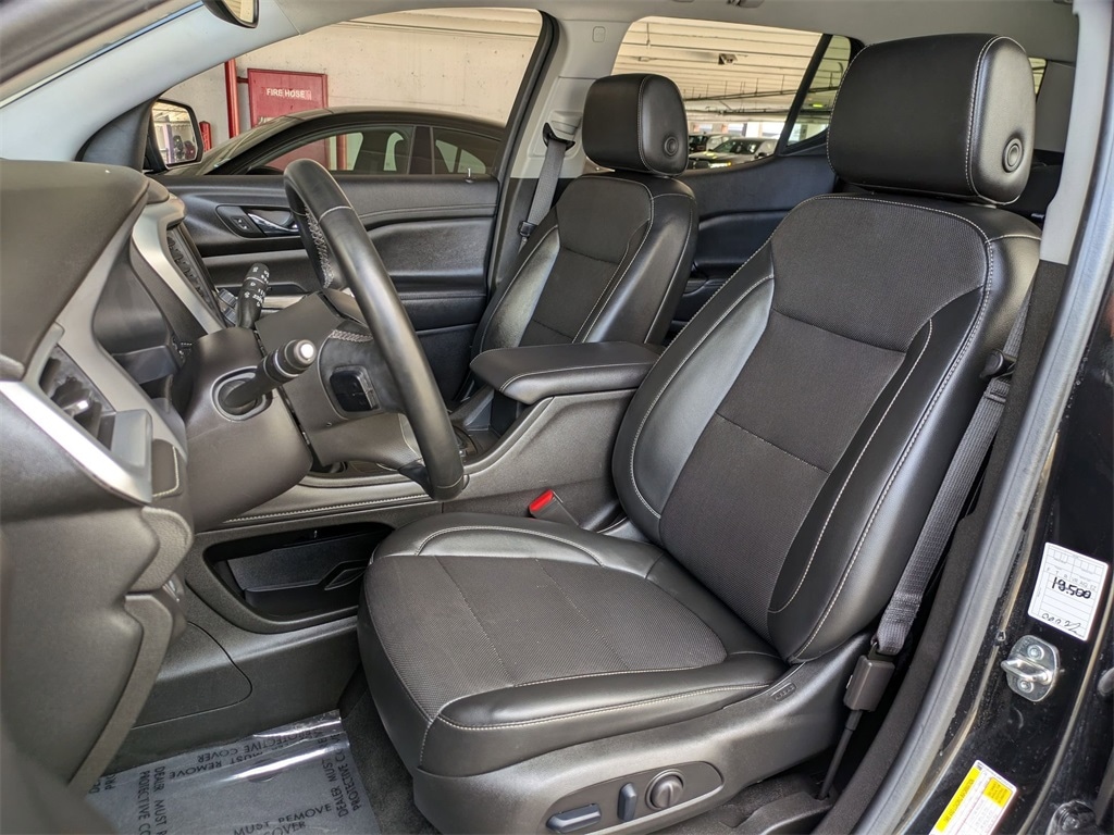 Thumbnail: 2023 GMC Acadia - 23