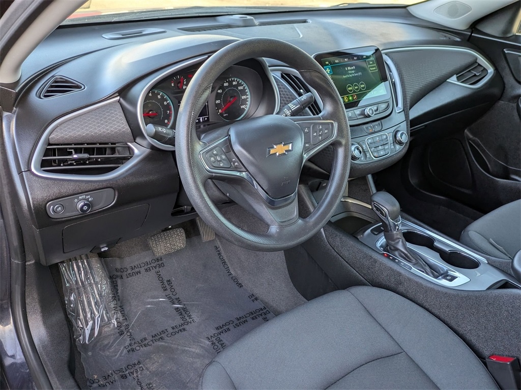 Thumbnail: 2023 Chevrolet Malibu - 14