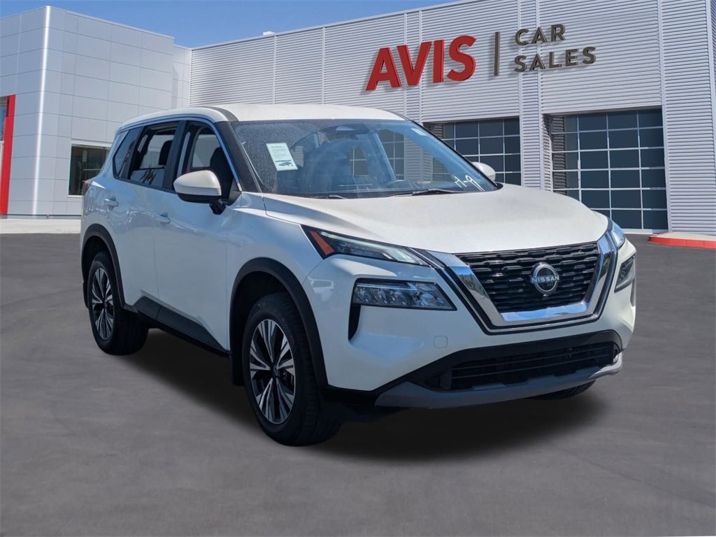 2023 Nissan Rogue SV 3