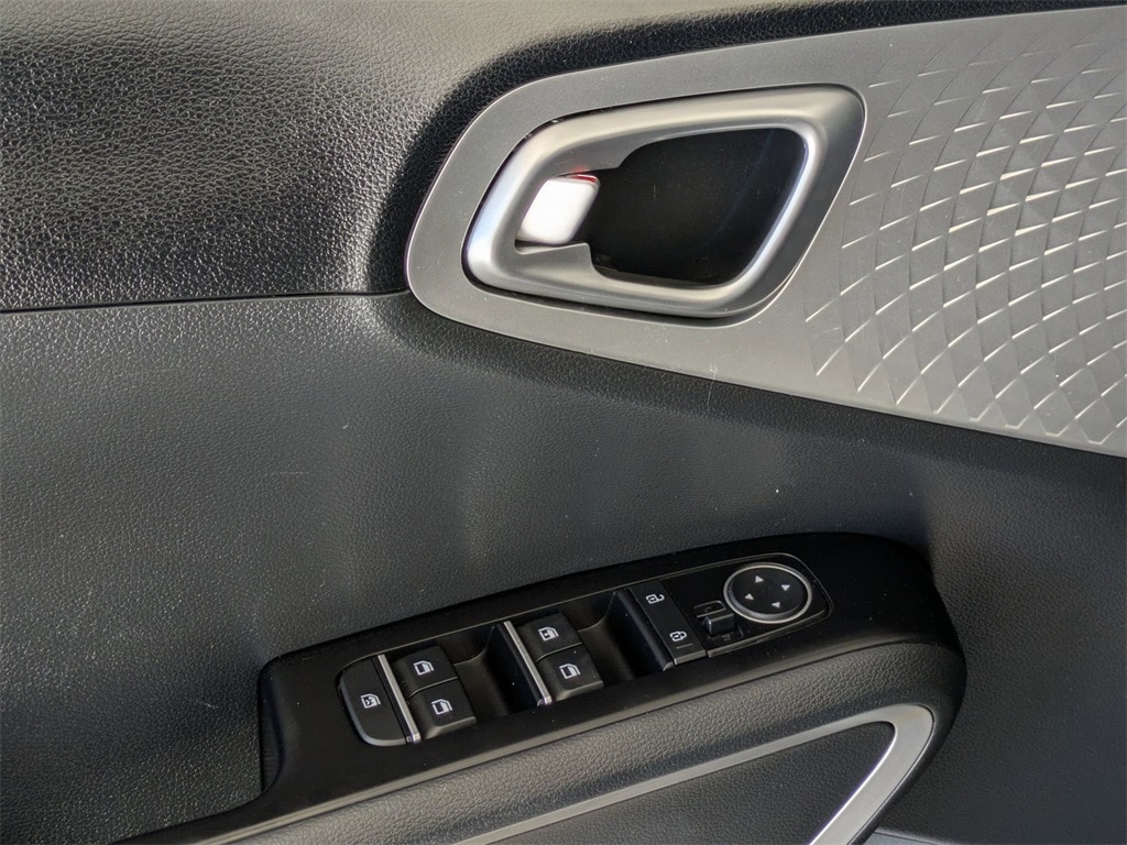 Thumbnail: 2023 Kia Soul - 13