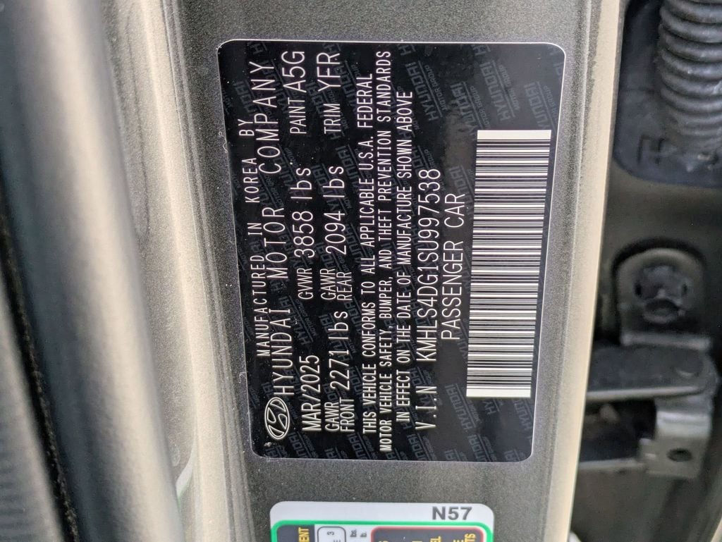 Thumbnail: 2025 Hyundai Elantra - 32