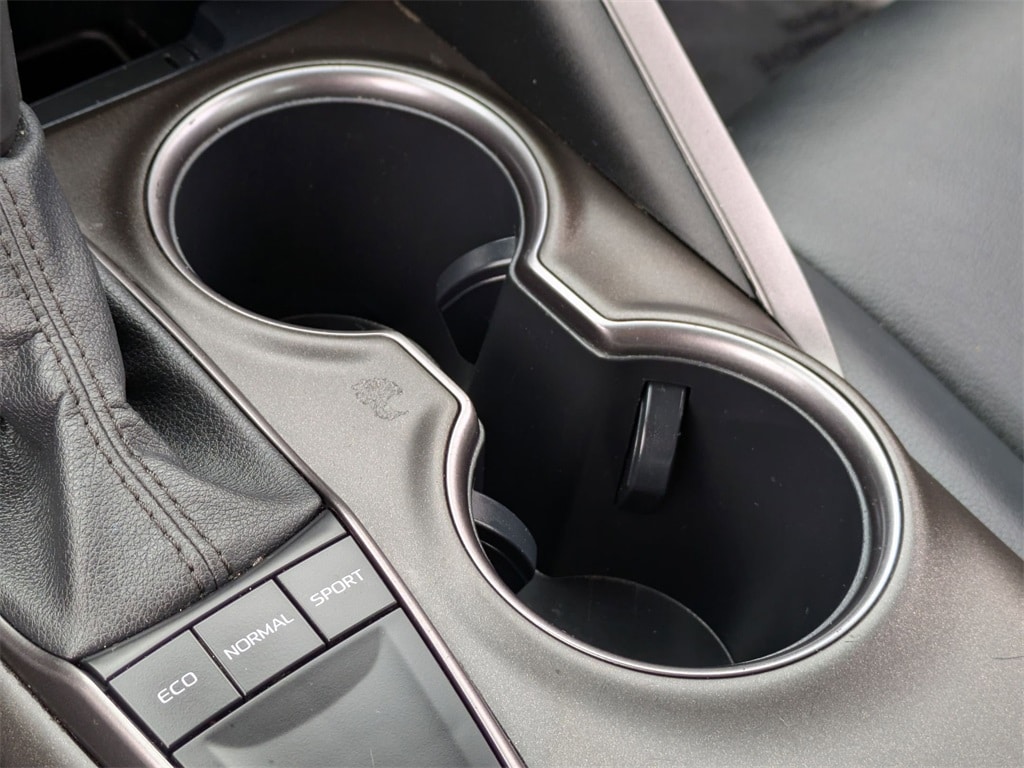 Thumbnail: 2023 Toyota Camry - 19