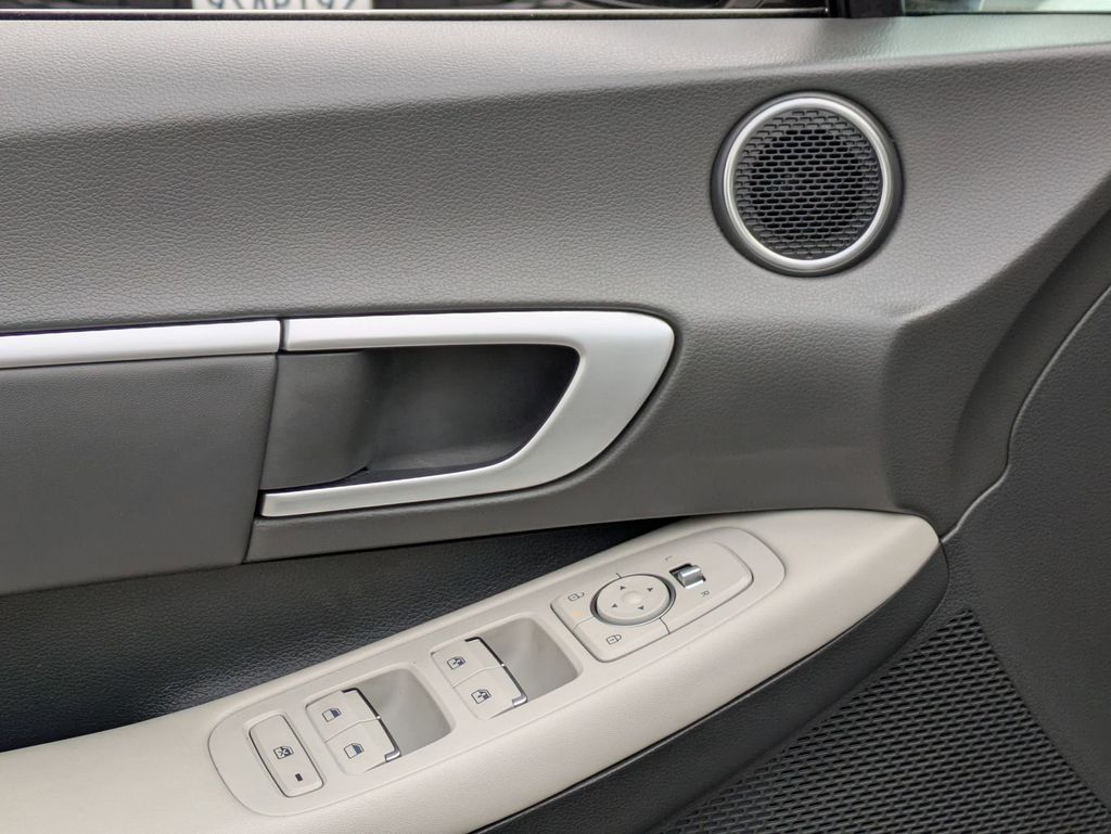 Thumbnail: 2025 Hyundai Sonata - 13