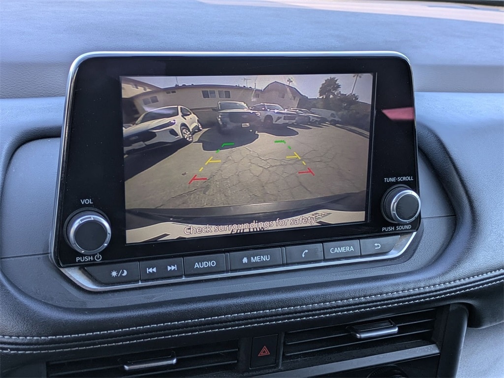 Thumbnail: 2023 Nissan Rogue - 18